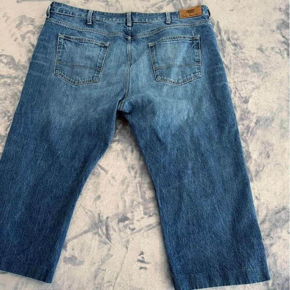 Tommy Hilfiger Relaxed Freedom Jeans 42x30 Medium Wash 100% Cotton 5 Pocket Men - Picture 10 of 12